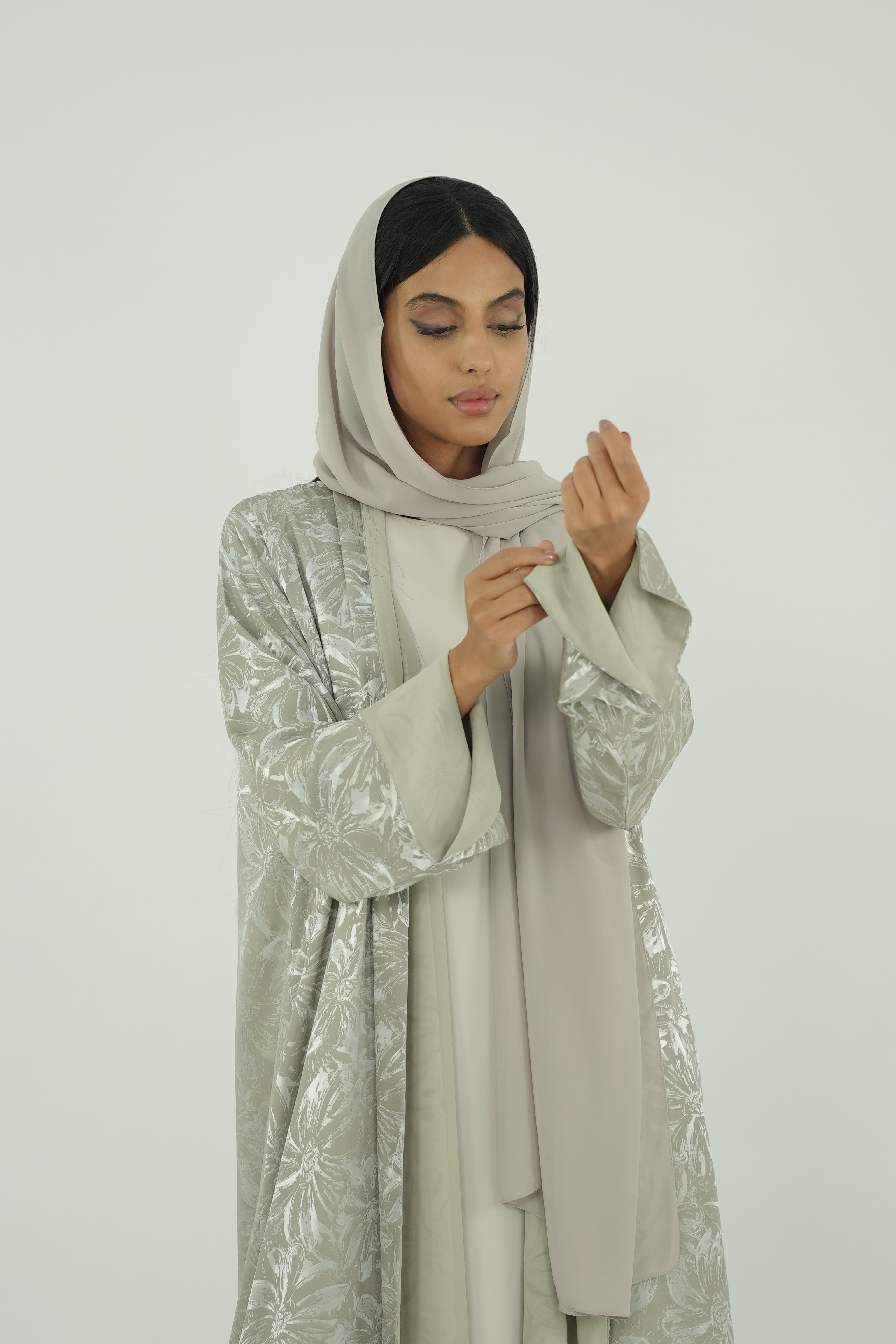BE Luxury Abaya 108