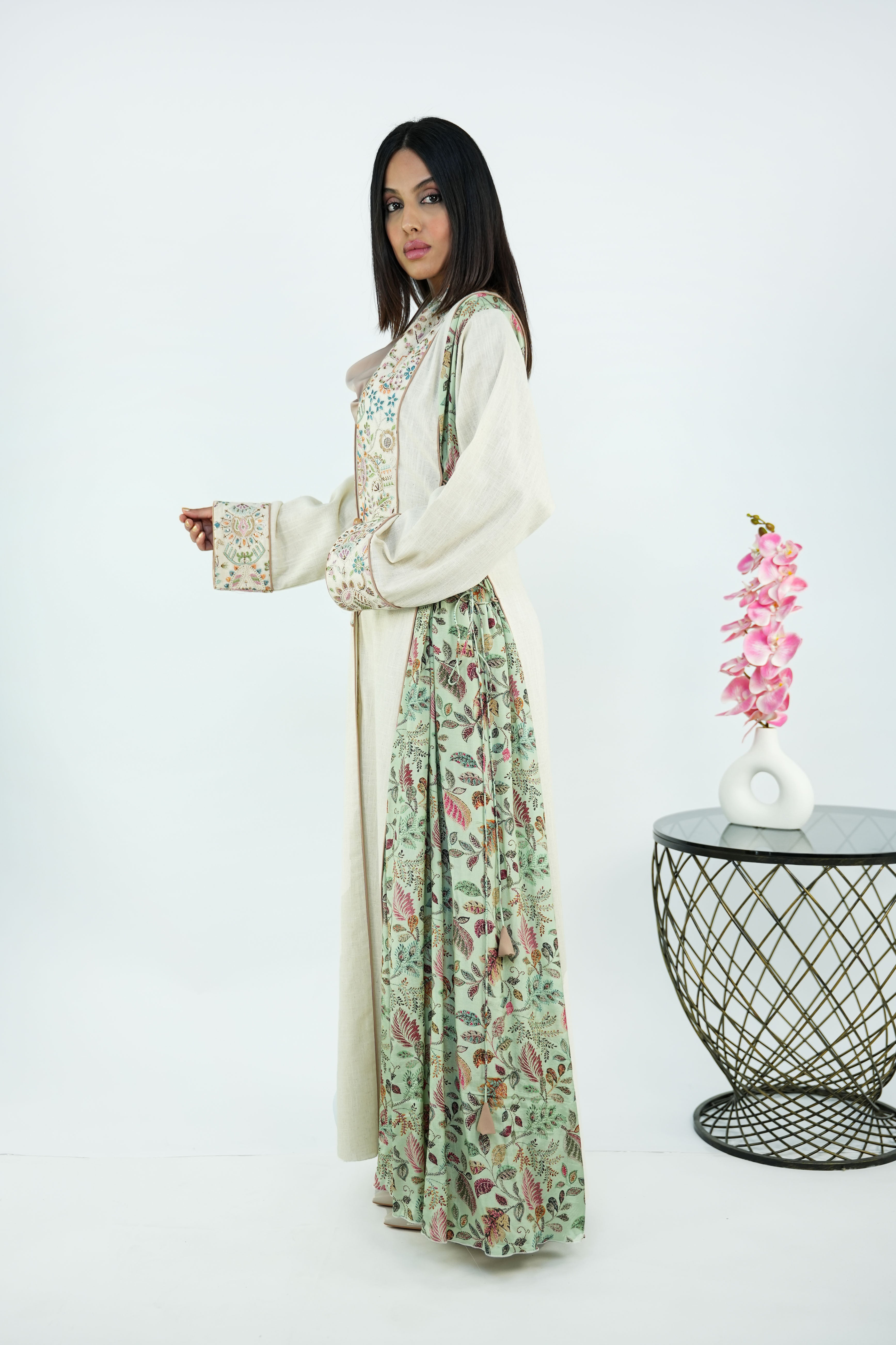 BE LUXURY ABAYA 0184