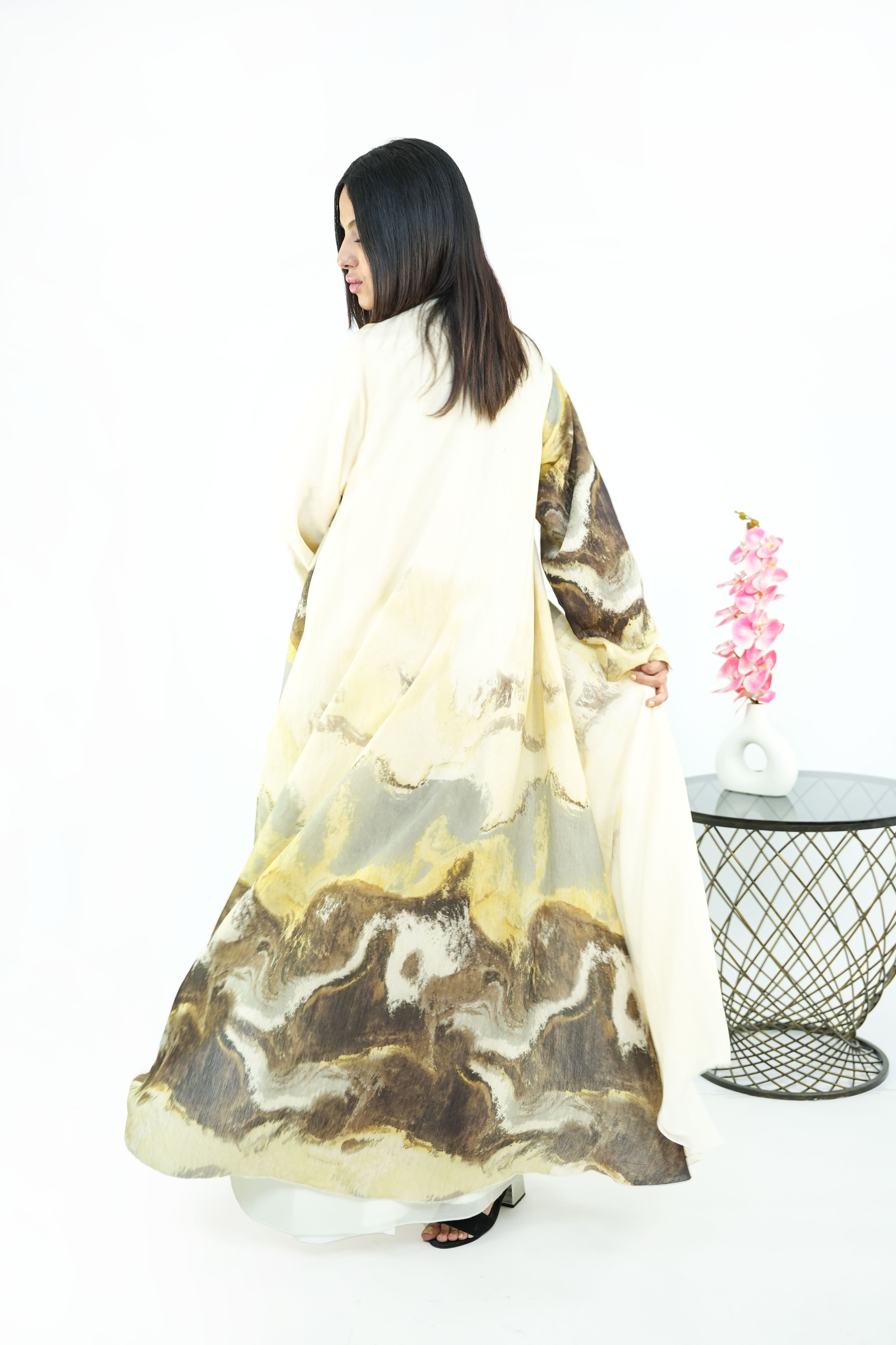 BE LUXURY ABAYA 0206