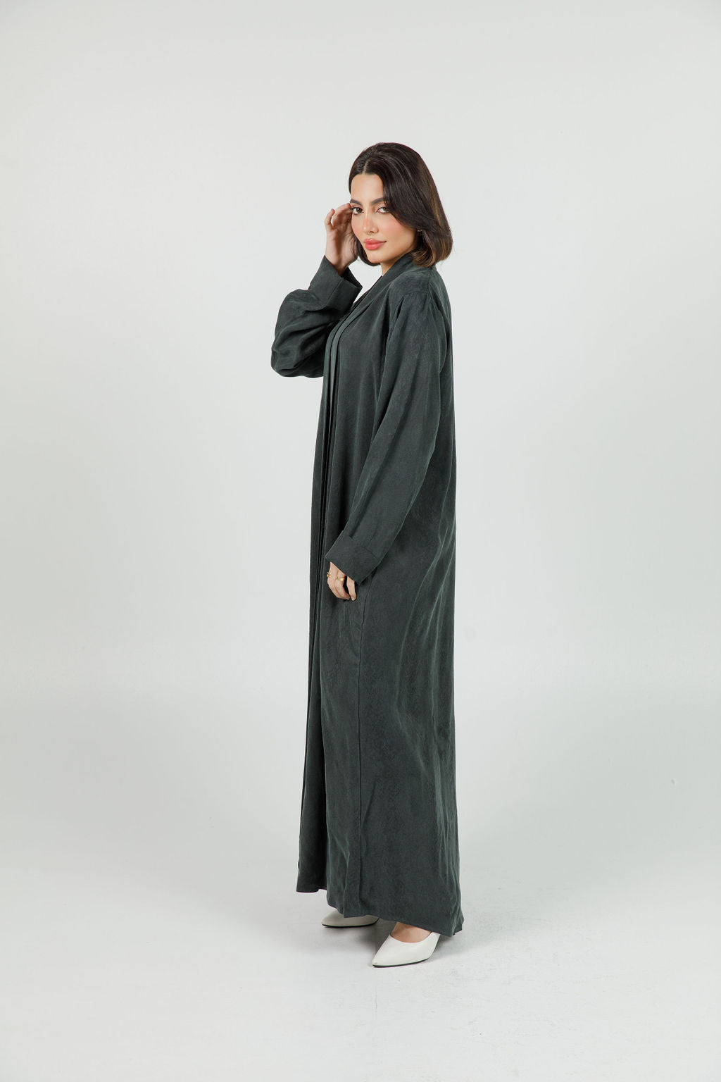 BE Luxury Abaya 027