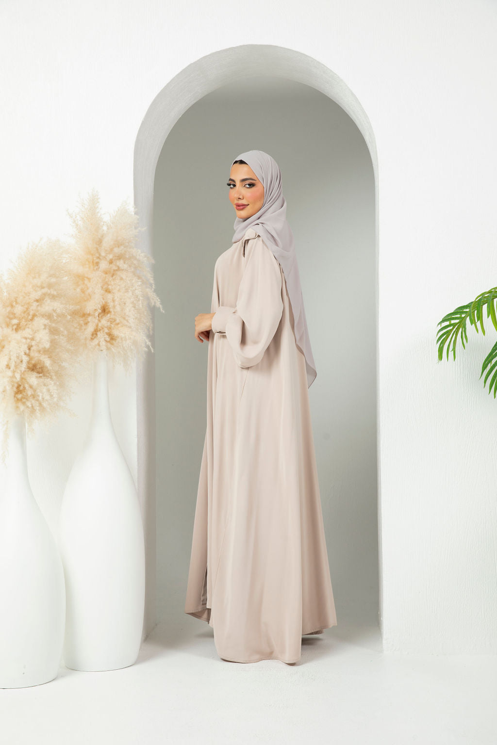 BE Luxury Abaya 055