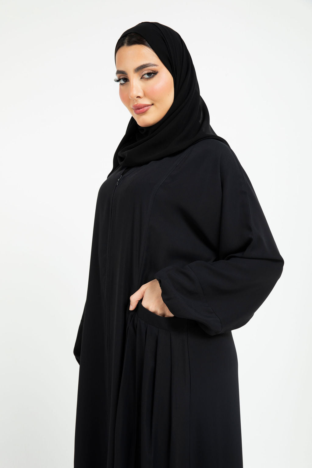 BE UMRAH Abaya 056