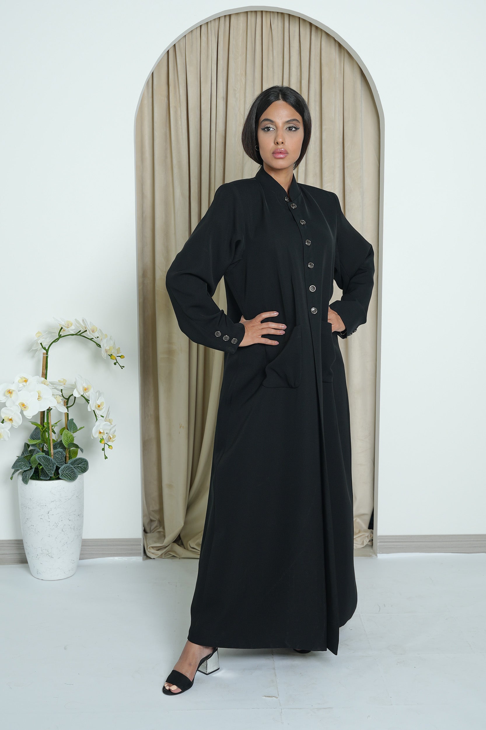 PLAIN ABAYA ( STYLE BUTTON / POCKET )