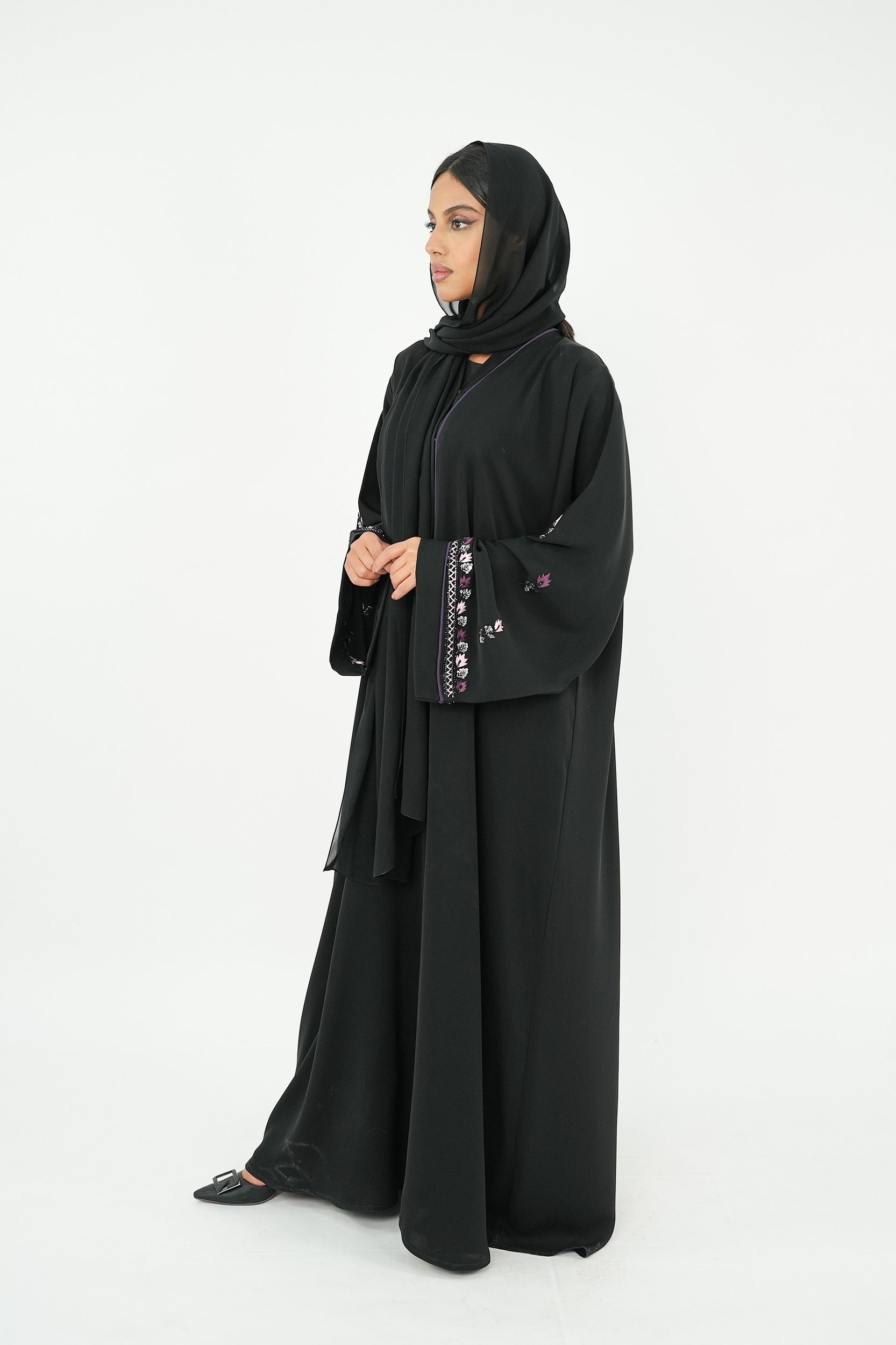 ABAYA WITH HAND WORK