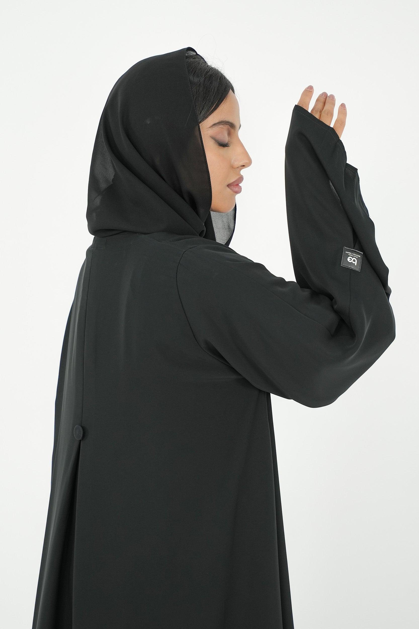 عباءة سادة (توقيع)