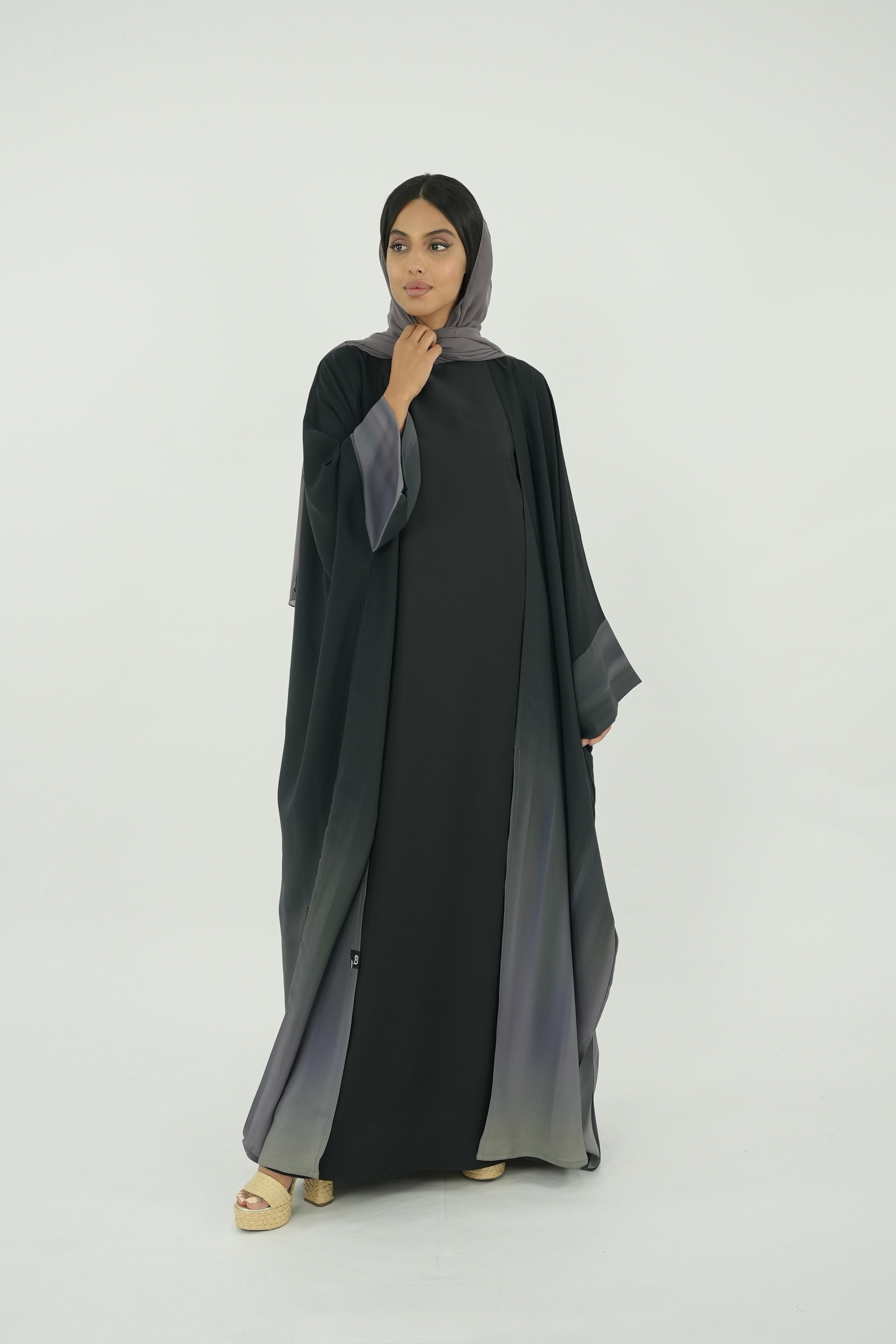 BE Luxury Abaya 092
