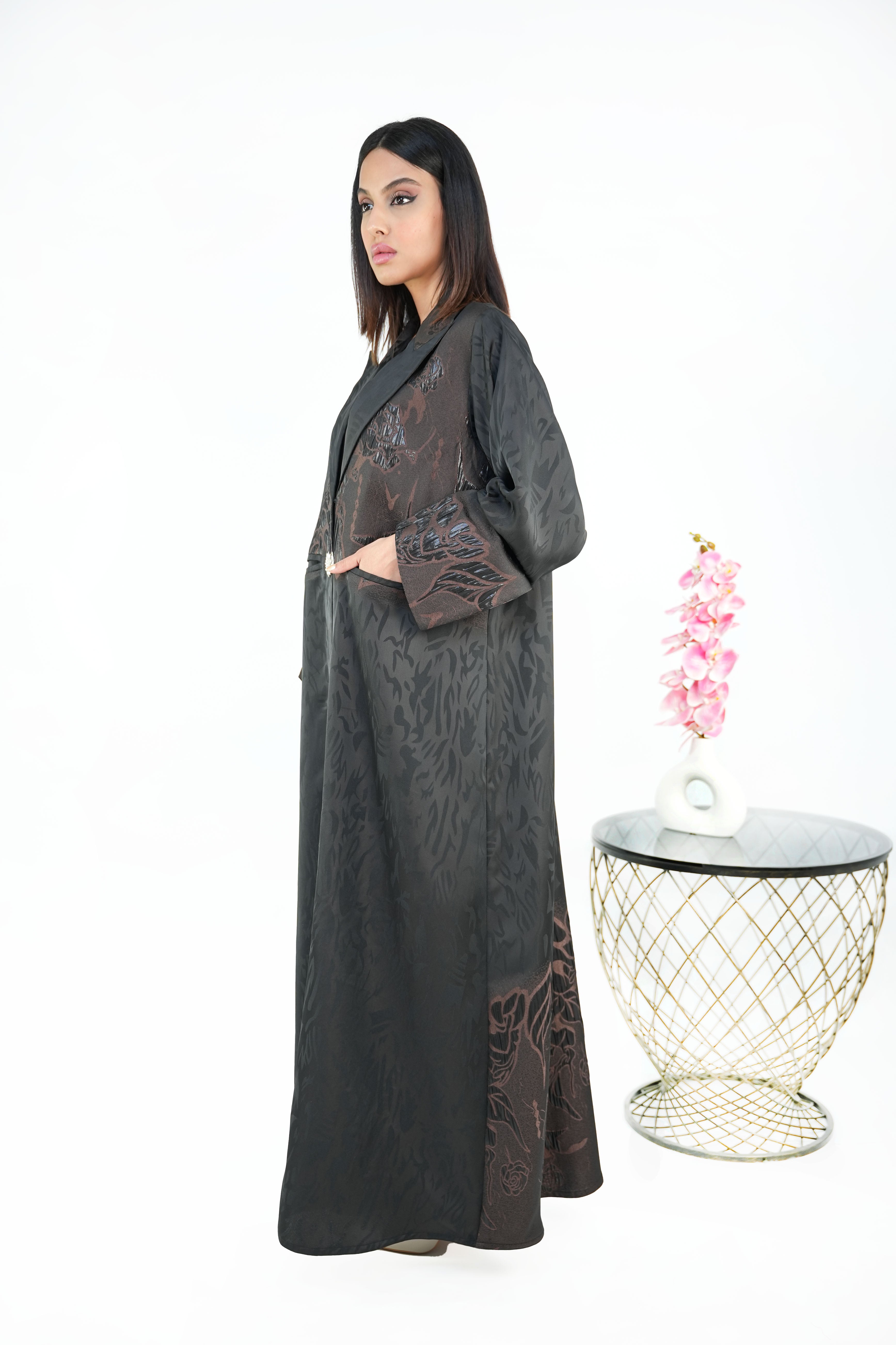 BE LUXURY ABAYA 0205