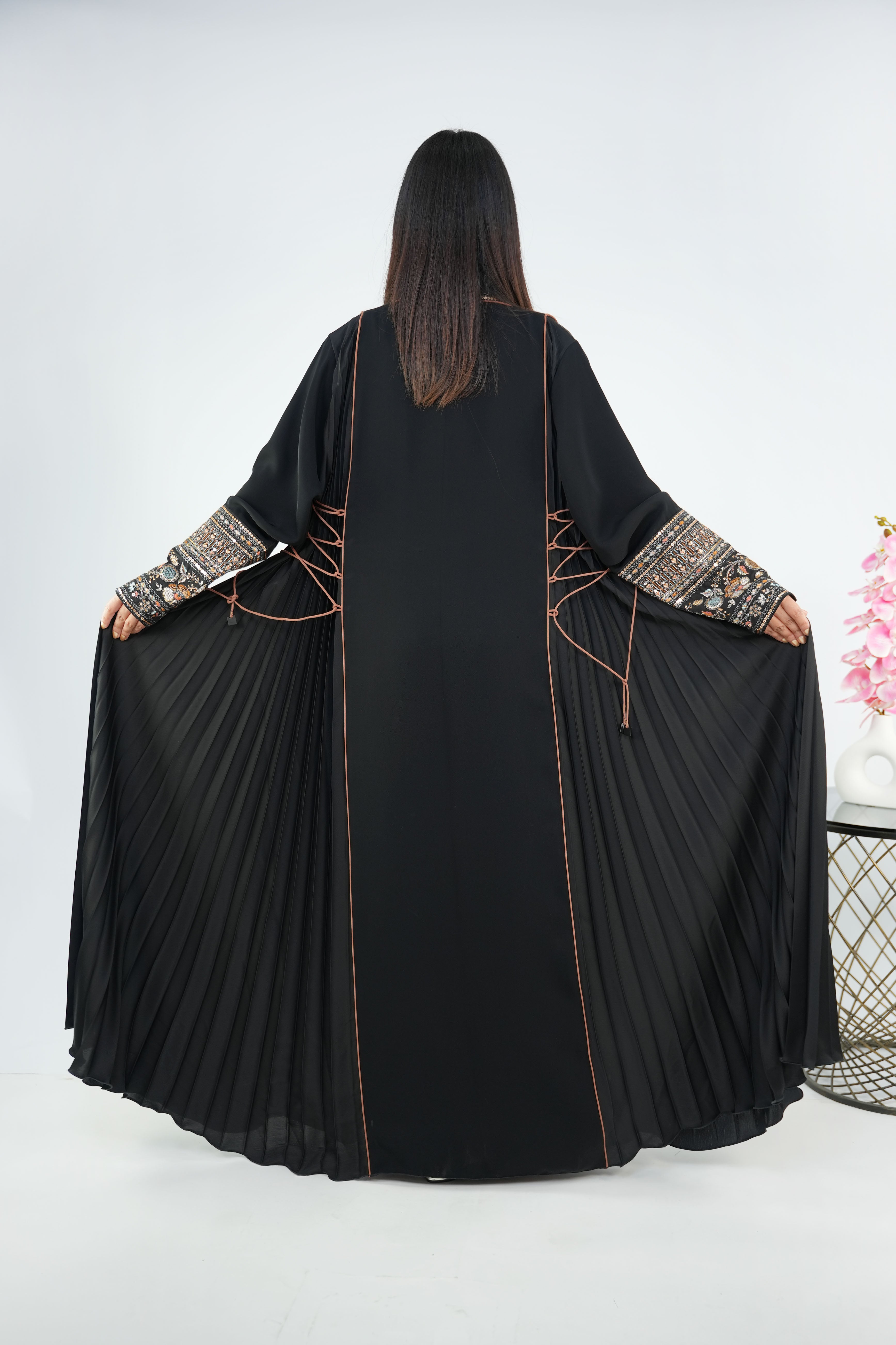 BE LUXURY ABAYA 0184