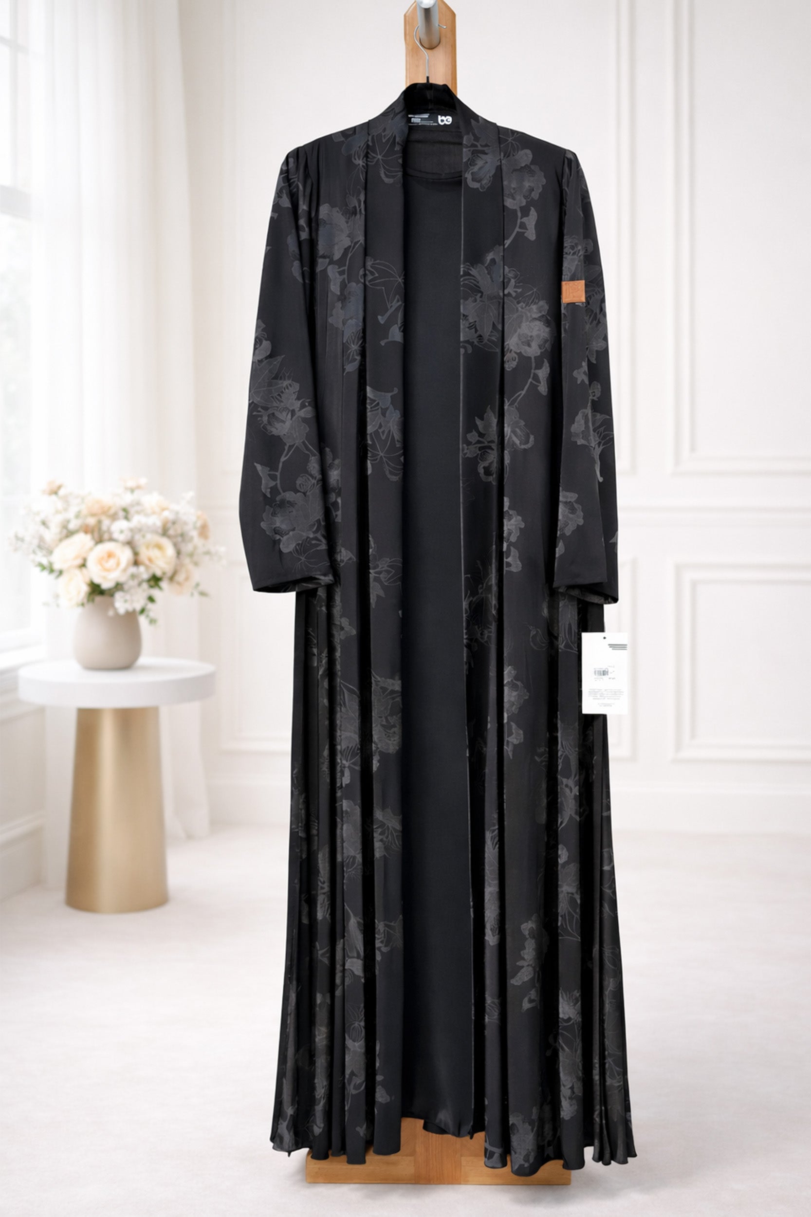 Onyx Bloom Abaya