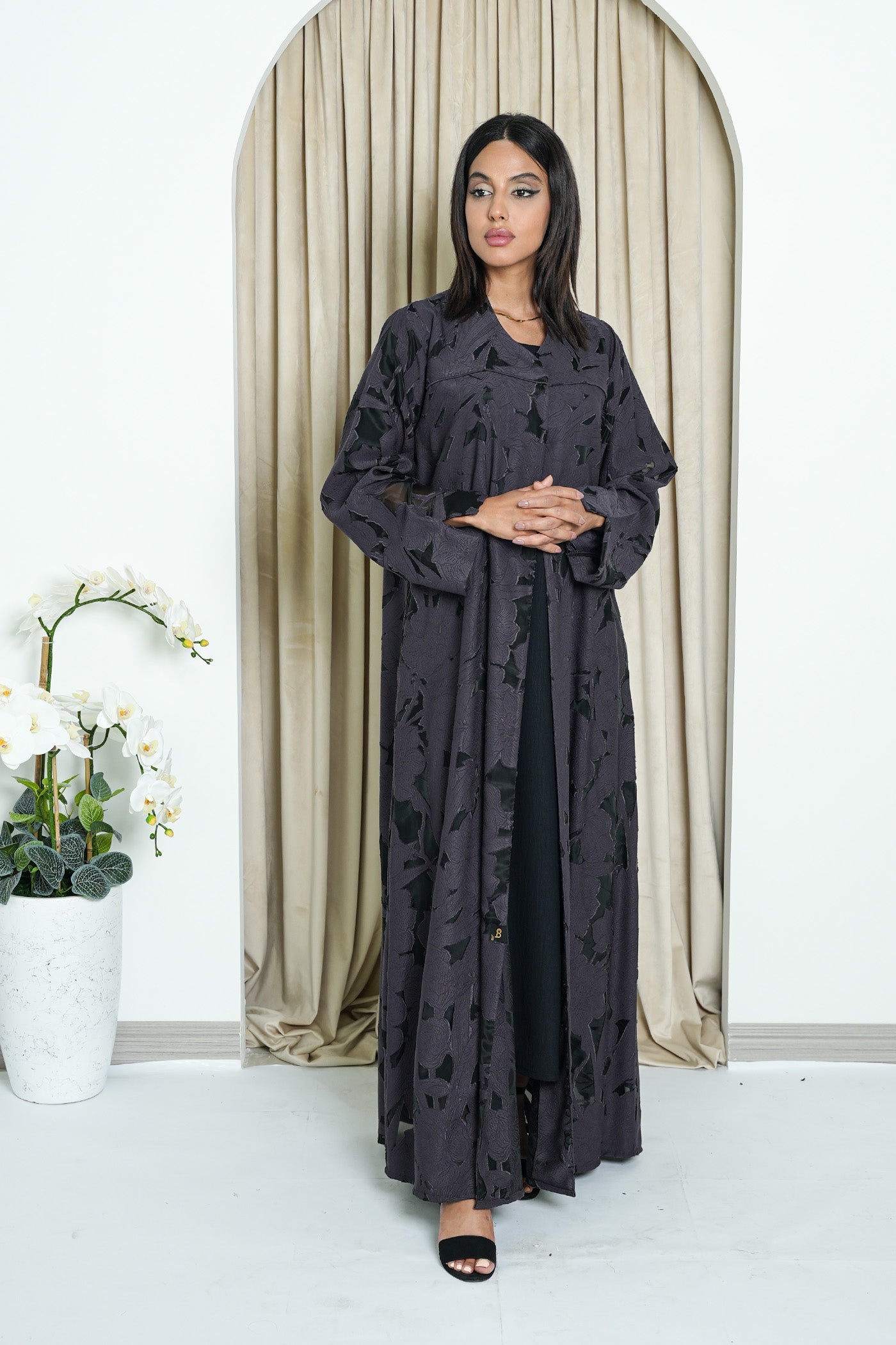 BE LUXURY ABAYA 070 BE