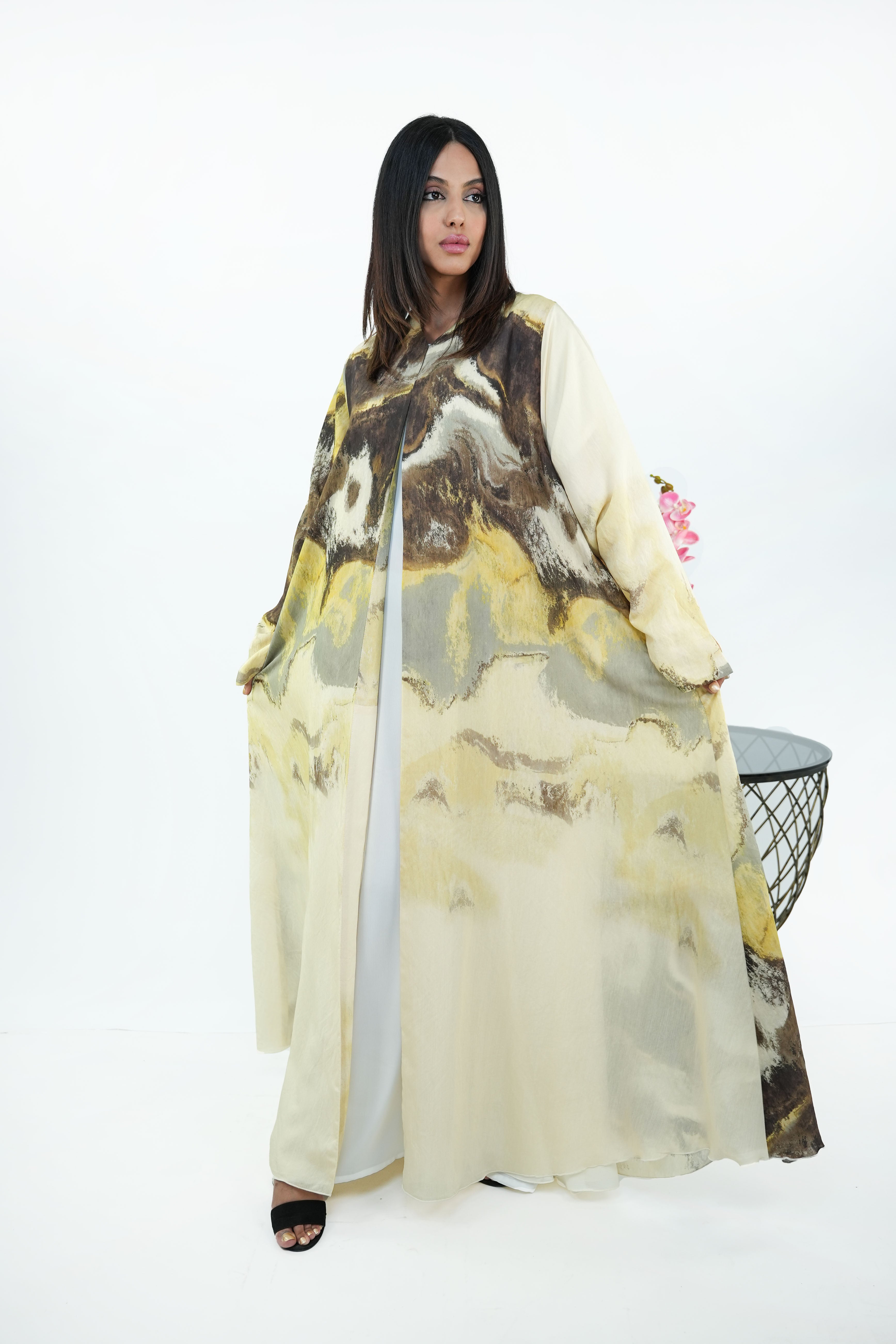 BE LUXURY ABAYA 0206