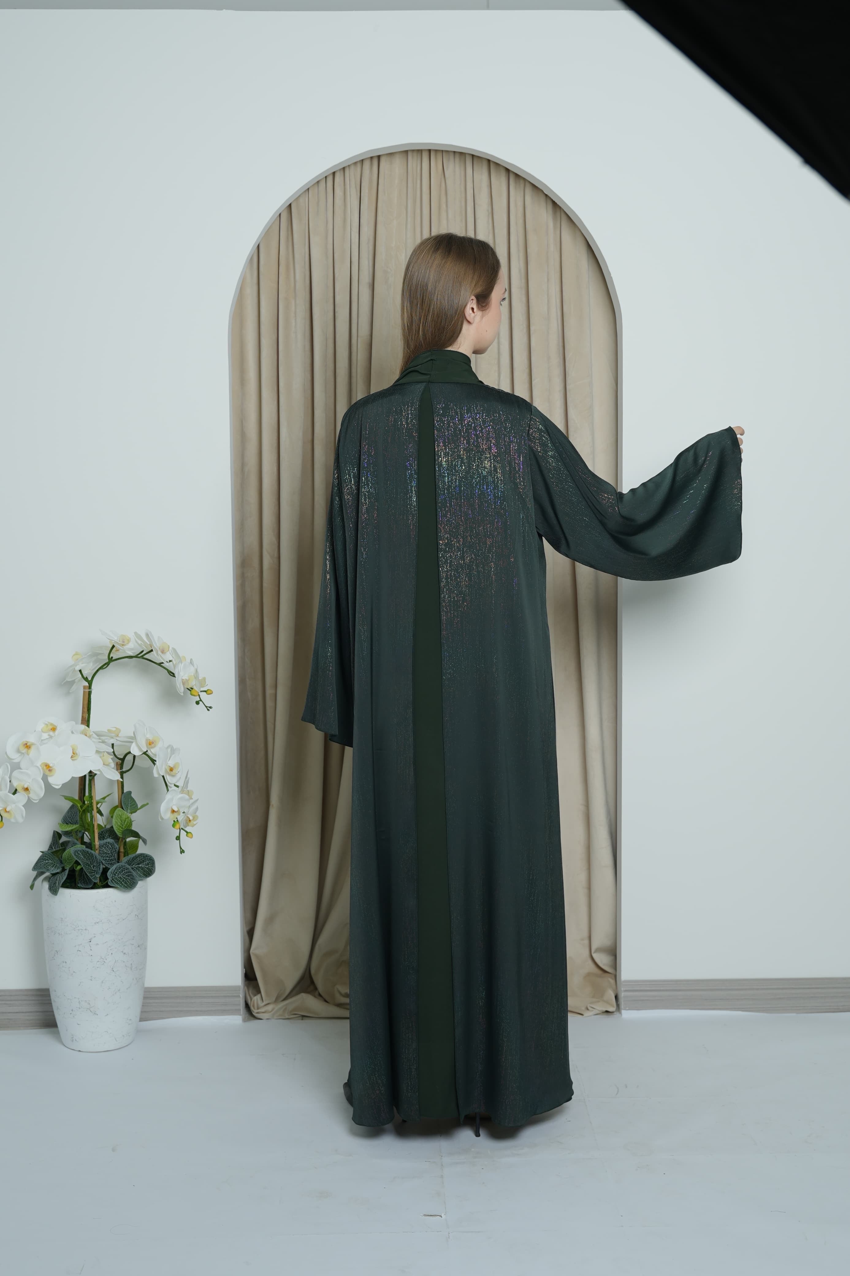 عباية فاخرة بقصة كويتية