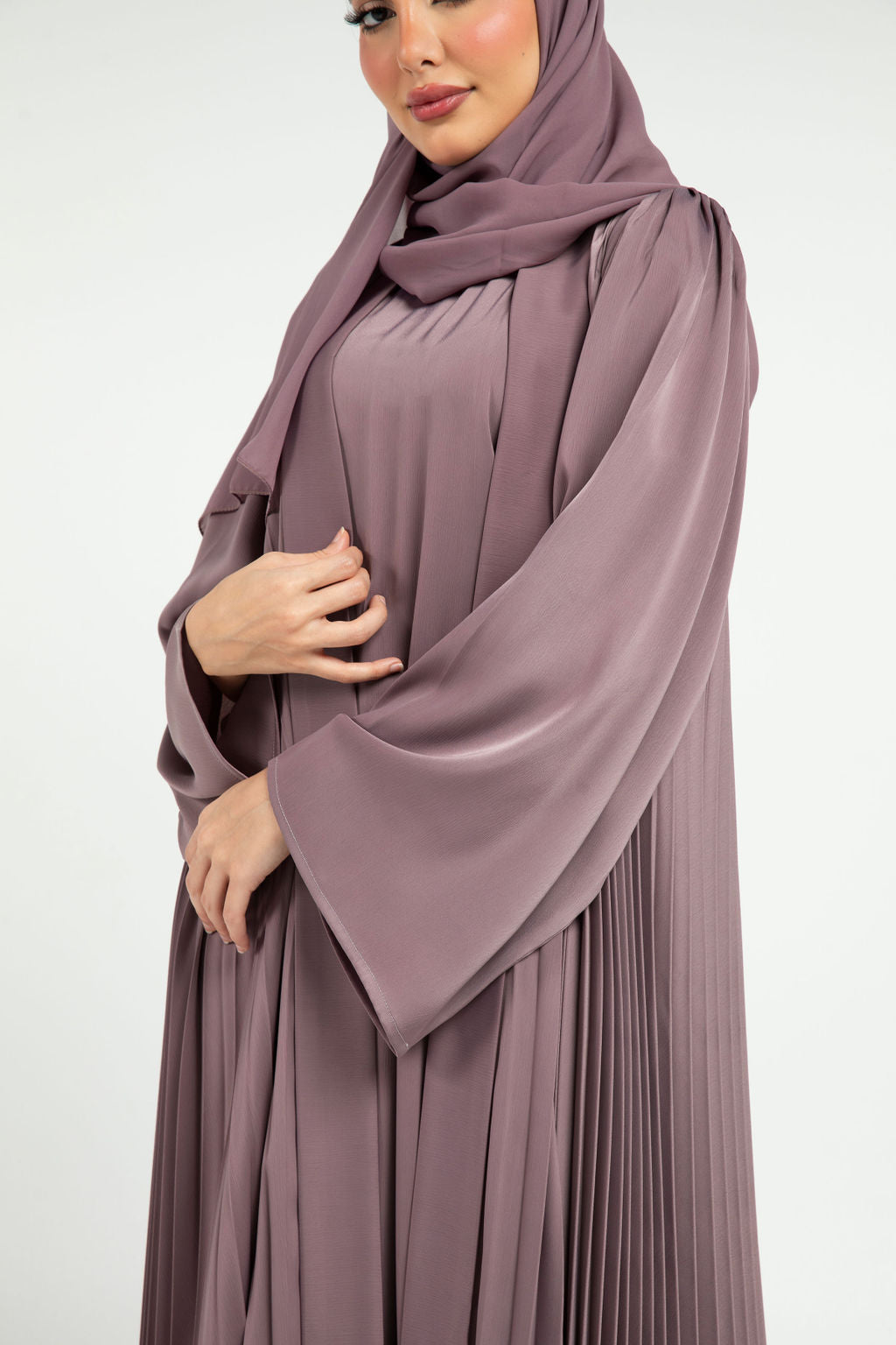 BE Luxury Abaya 045