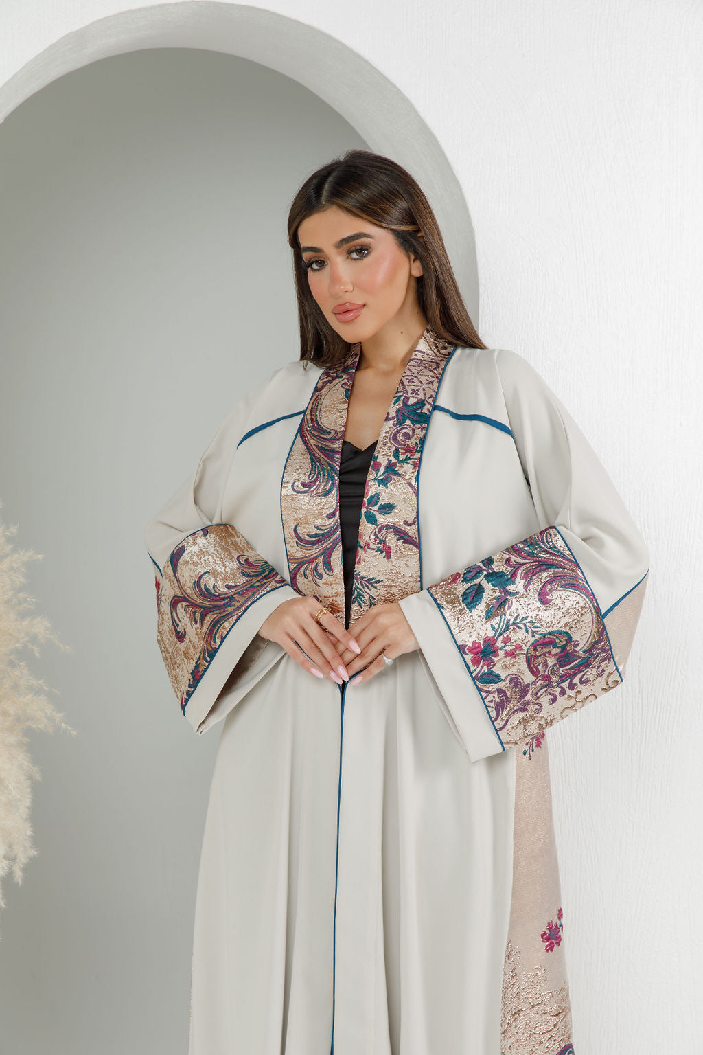 BE Luxury Abaya 014