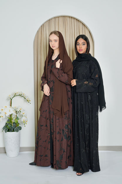 عباية مثقبة 