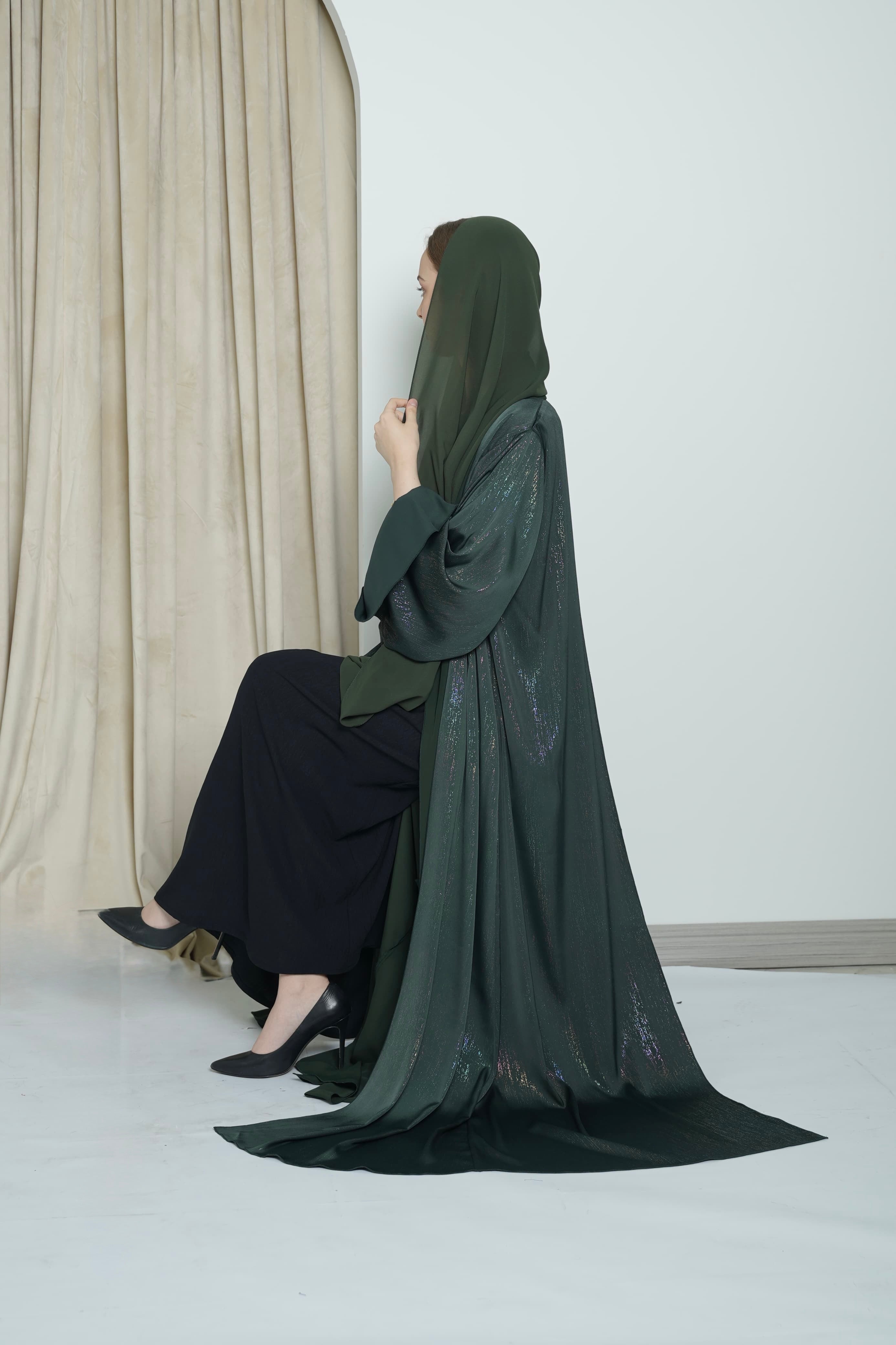 عباية فاخرة بقصة كويتية