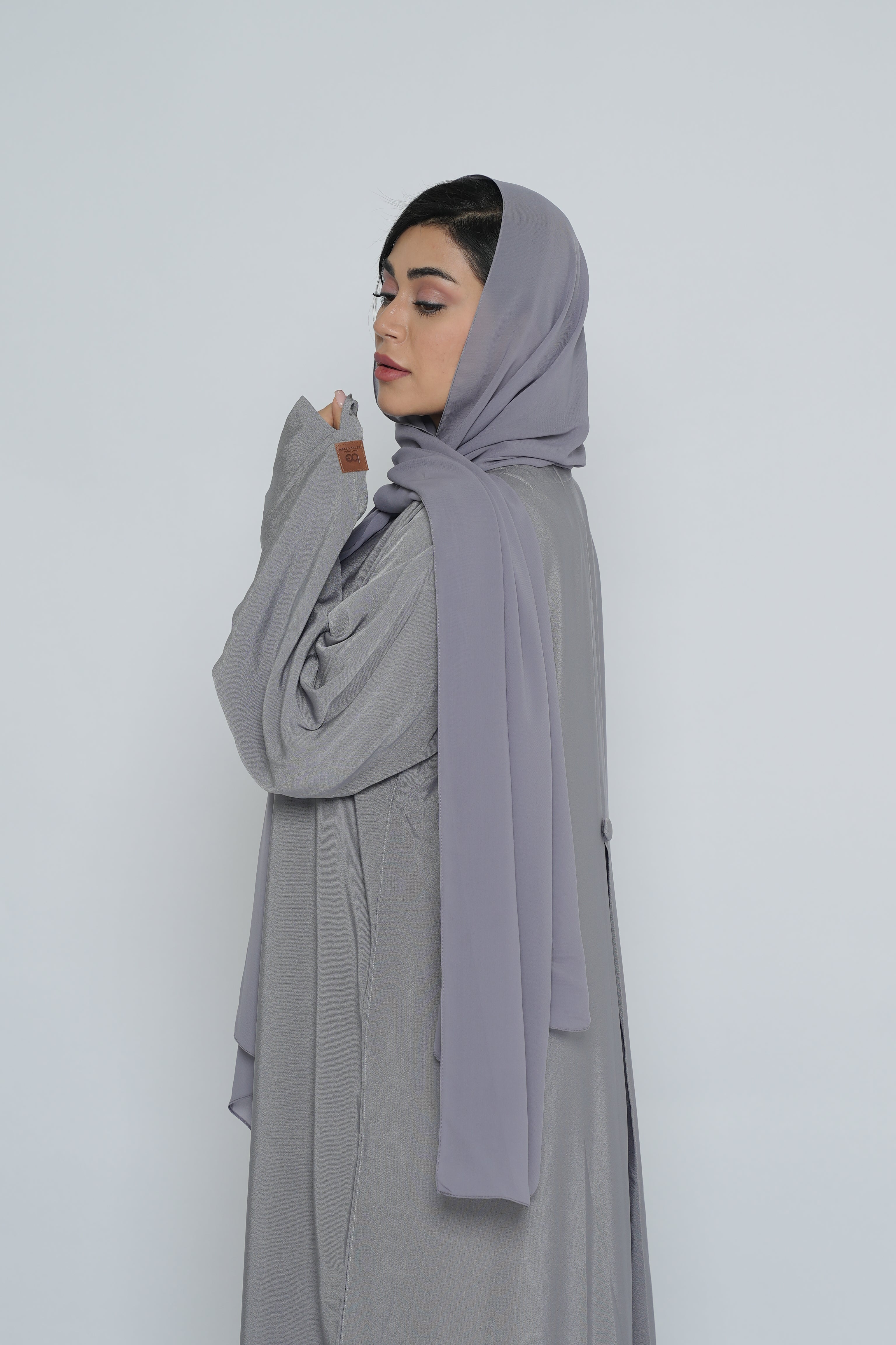 BE Luxury Abaya 0136
