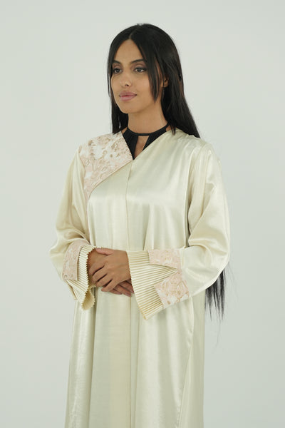 BE Luxury Abaya 061