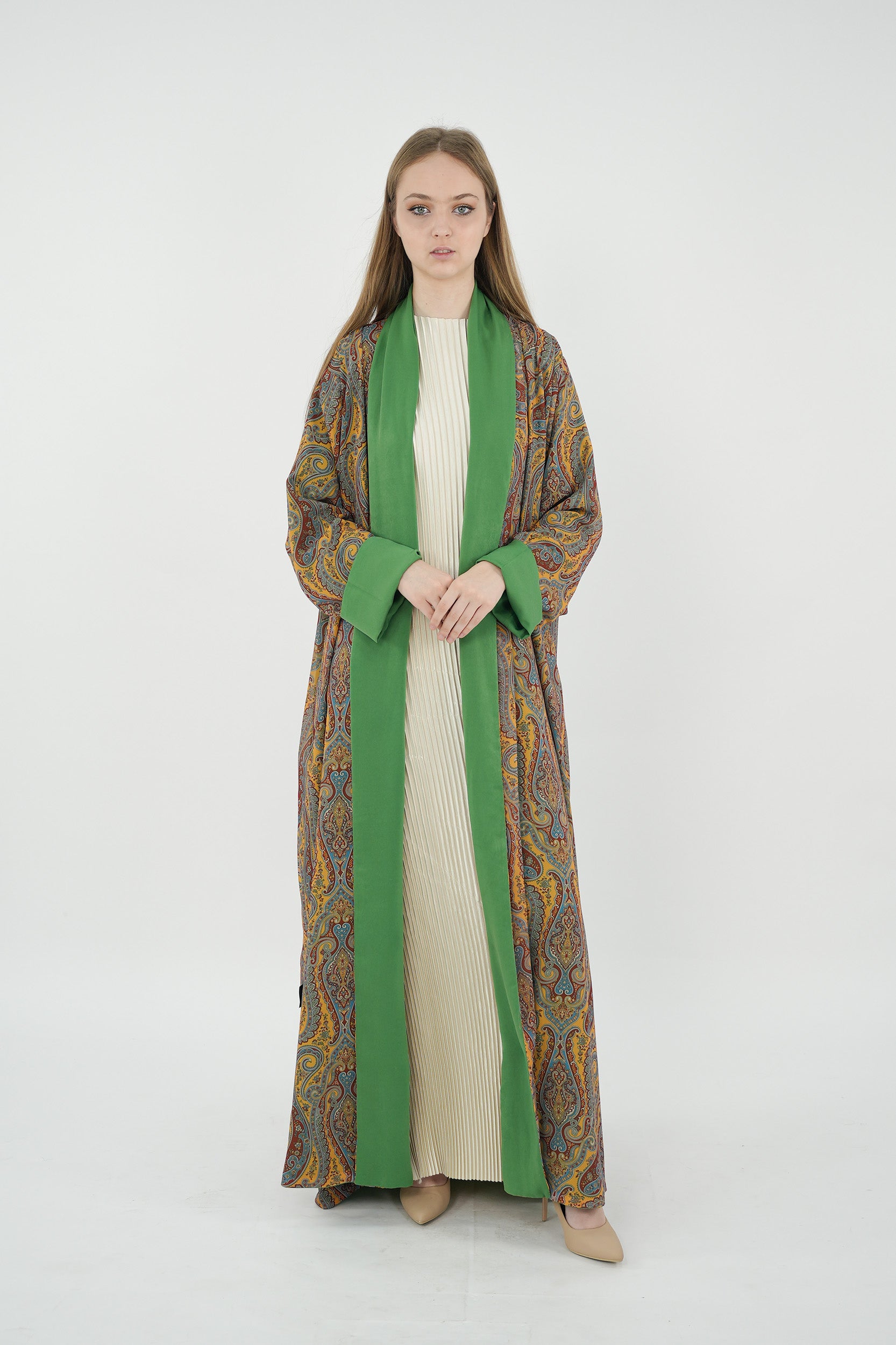 Reversible Verdant Paisley Abaya