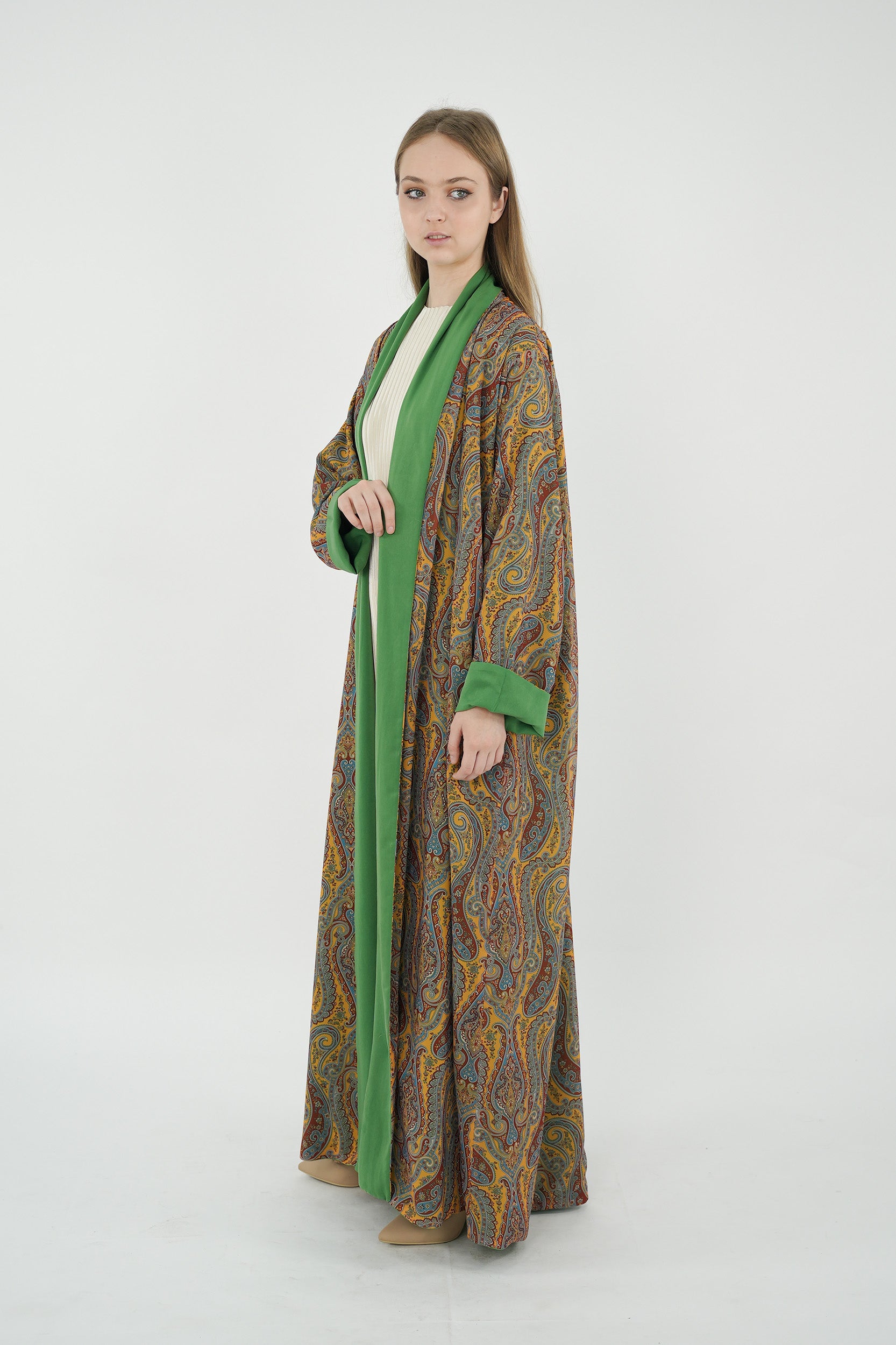 Reversible Verdant Paisley Abaya