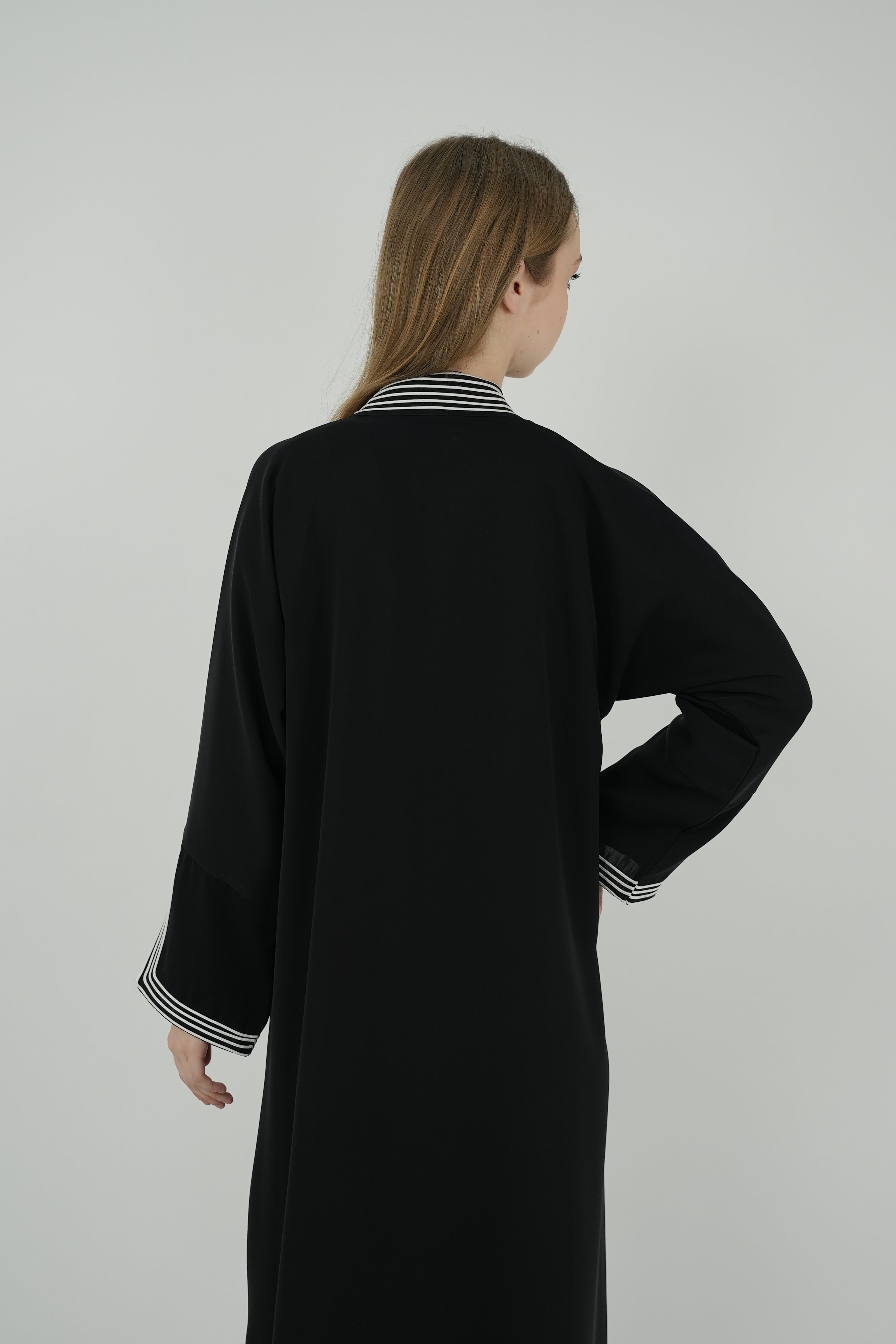 BE Luxury Abaya 0160