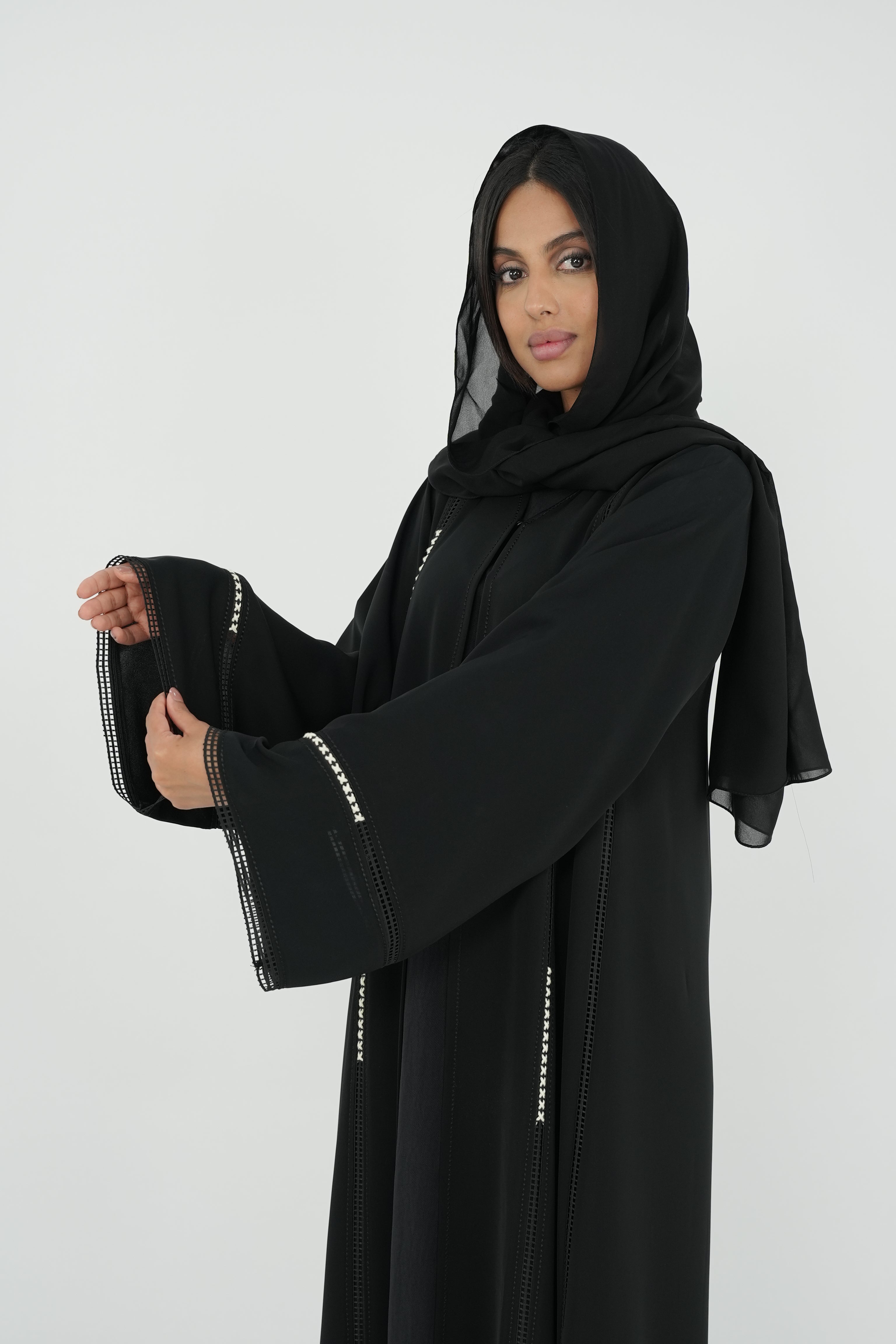 BE Luxury Abaya 0151