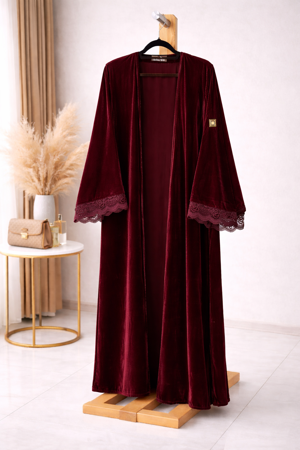 Bahrini style velvet abaya