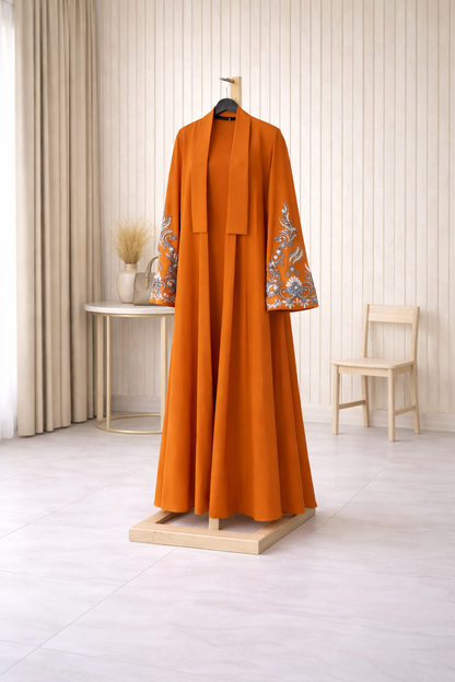 عباية بتصميم يدوي