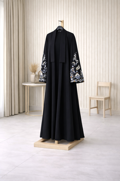 عباية بتصميم يدوي