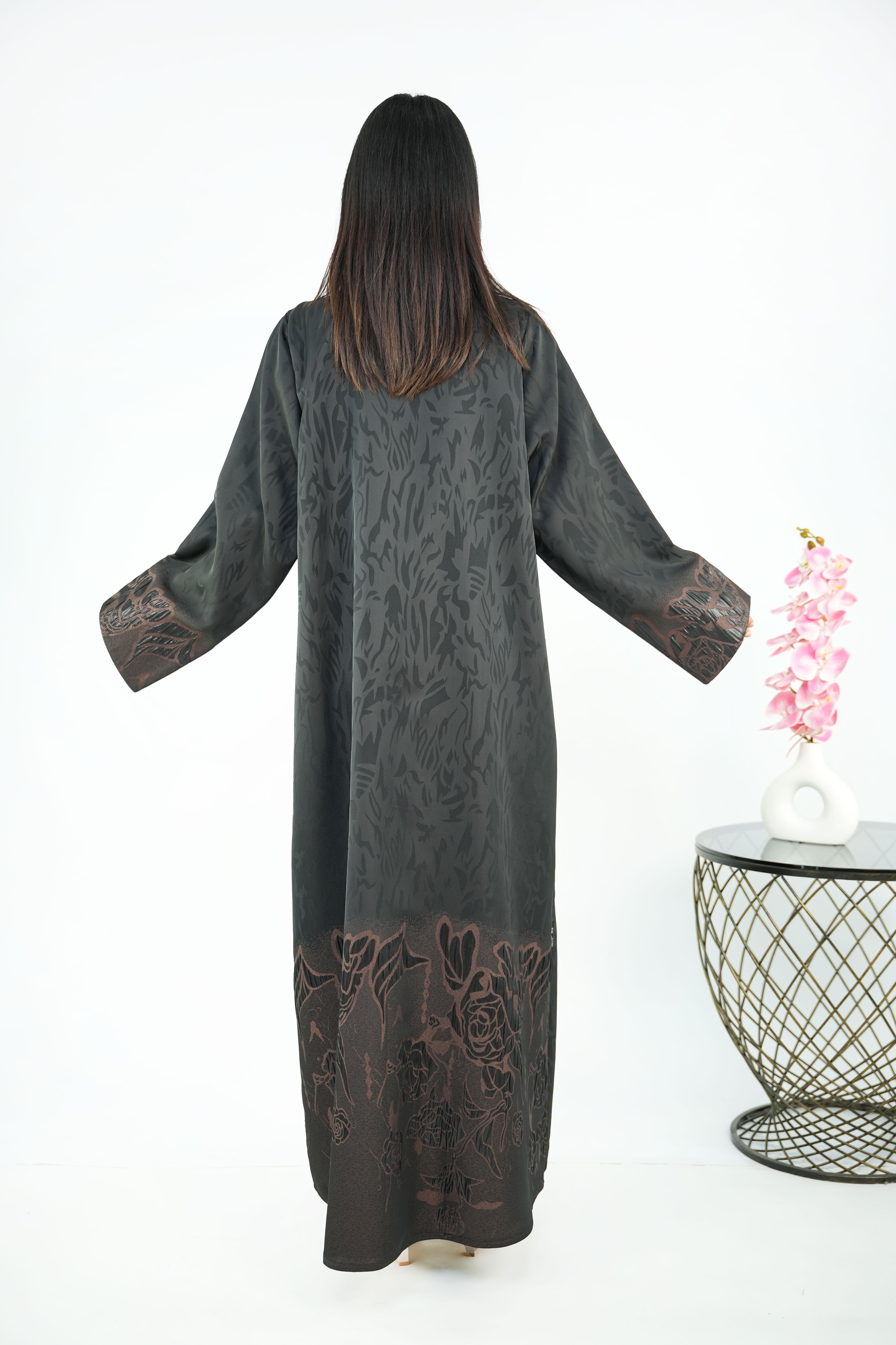 BE LUXURY ABAYA 0205
