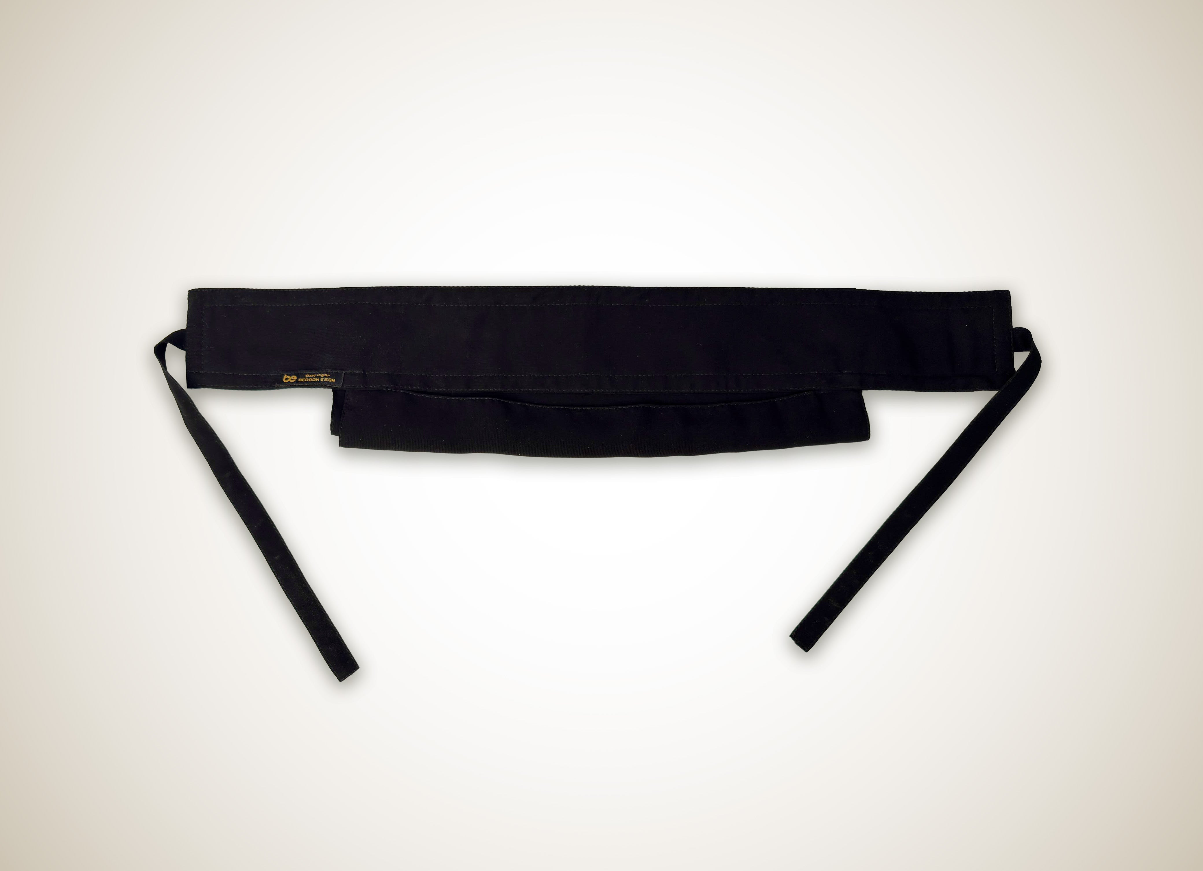 Nakab with a Gold Label|نقاب ذو علامة ذهبية