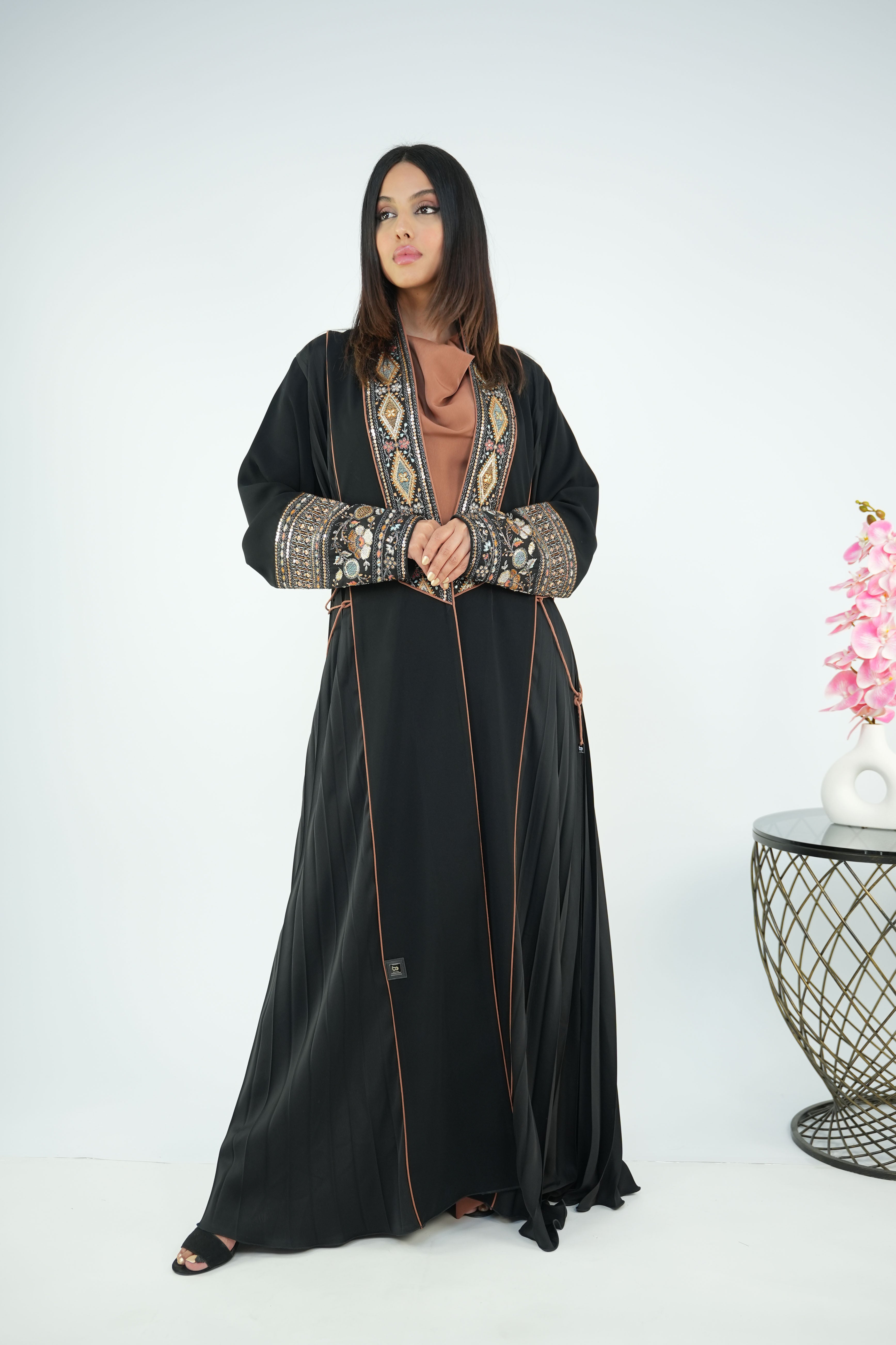 BE LUXURY ABAYA 0184